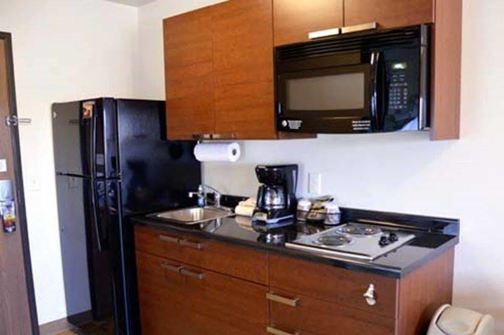My Place Hotel-kansas City/independence Mo Hotel 2*